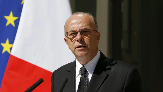 Капитал - Премьер-министром Франции стал Бернар Казнев