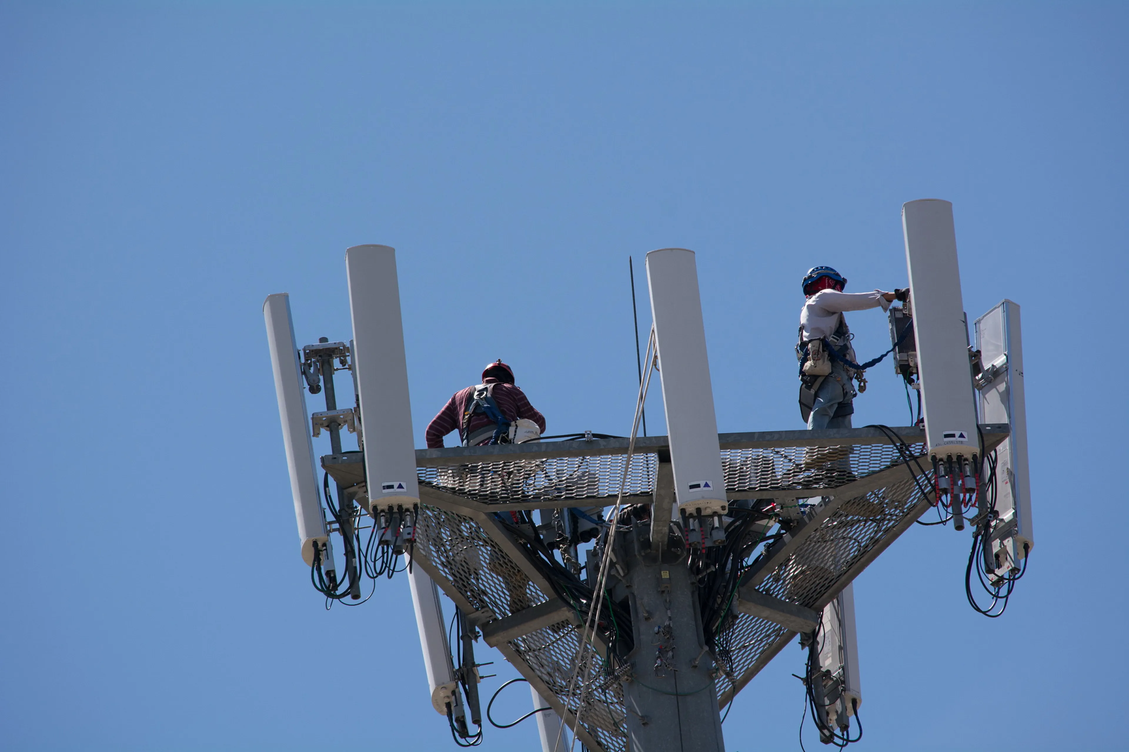 Капитал - Чего опасаться вблизи базовых станций сотовых операторов?