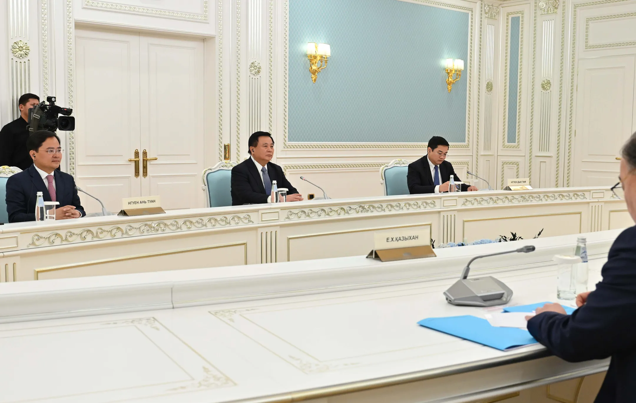 Глава государства пригласил президента Вьетнама посетить Казахстан - Image Kapital.kz