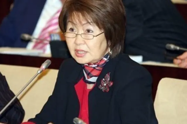 Казахстанцы следят за работой правительства