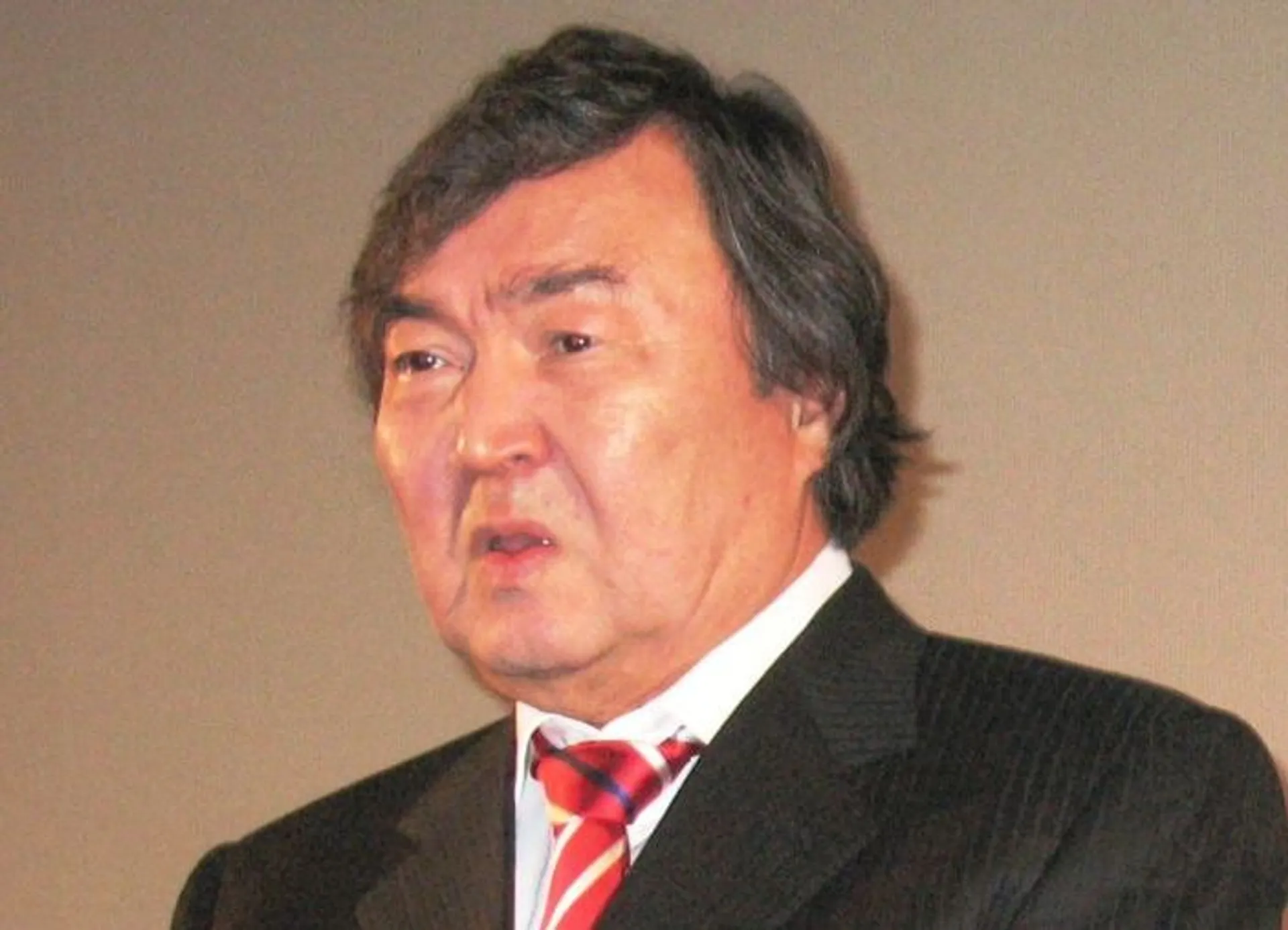 Капитал - Олжас Сулейменов включен в список мыслителей мира