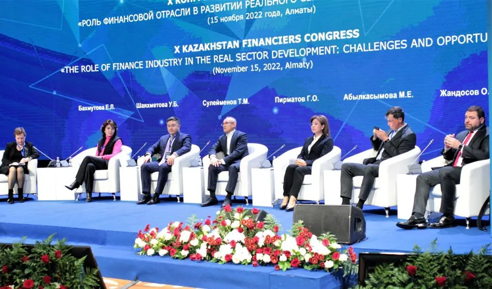 Капитал - Финрегулятор приступил к стресс-тестированию 10 банков