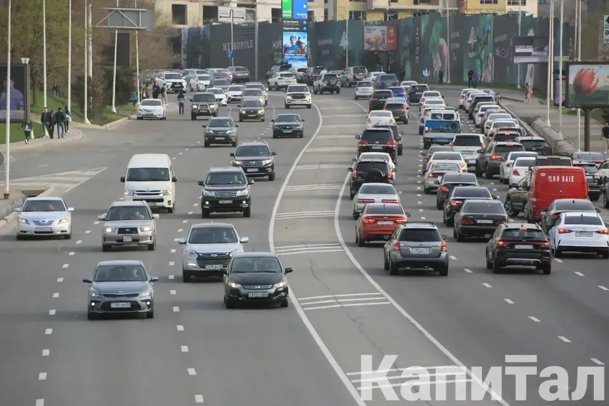 Около 12 тонн ГСМ пытались вывезти из Казахстана в мае