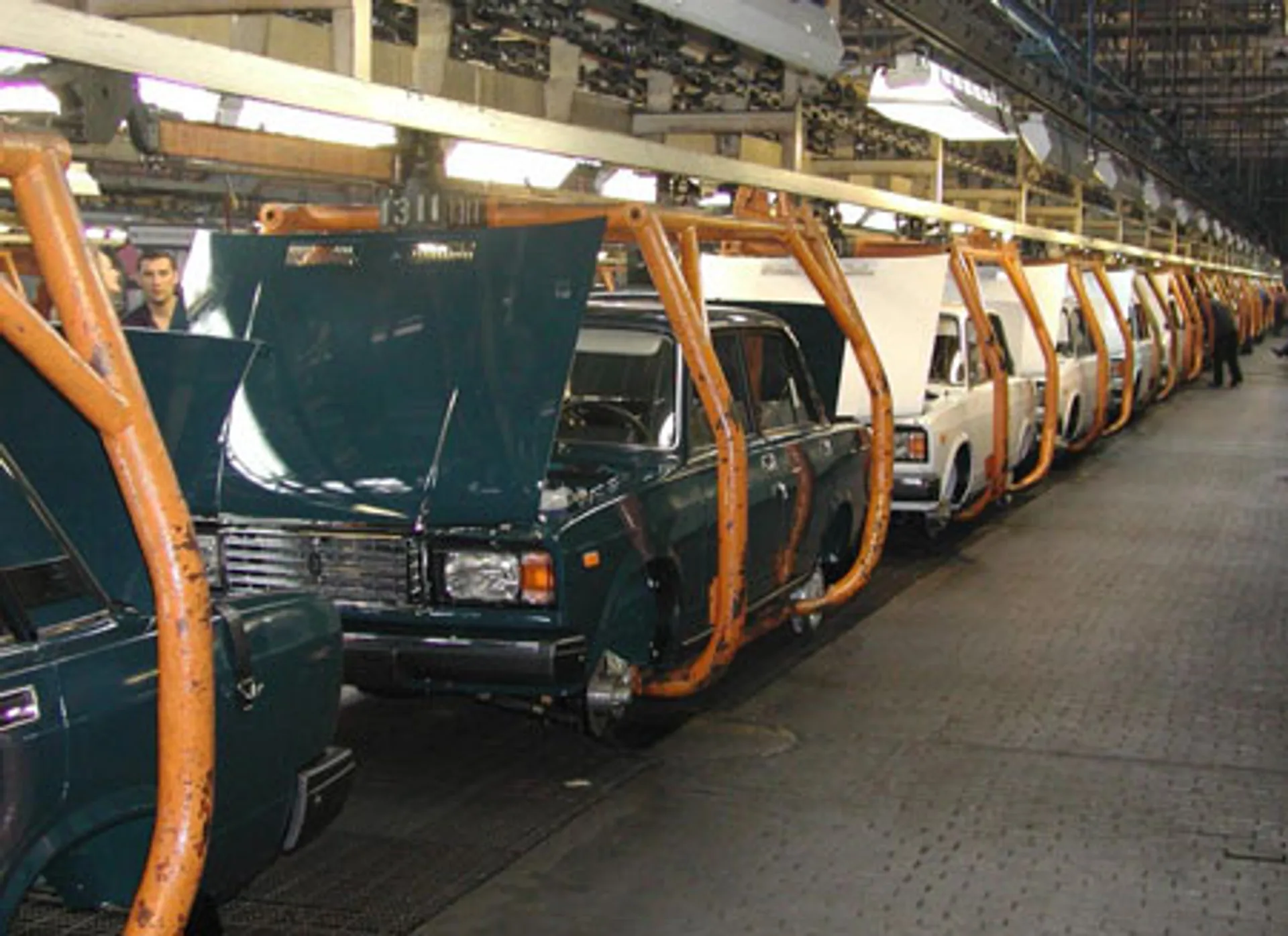 Капитал - Рынку автомобилей в России предсказывают обвал