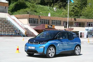 Капитал - Какой гибридный спорткар высечет искру из потребителя?