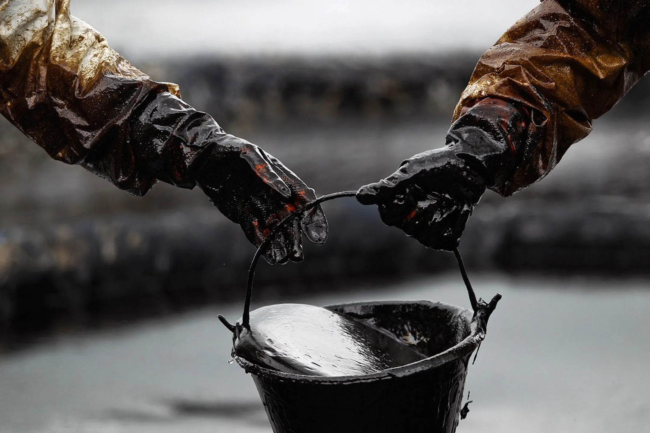 Нефть дешевеет из-за роста ее запасов в США - Image Kapital.kz