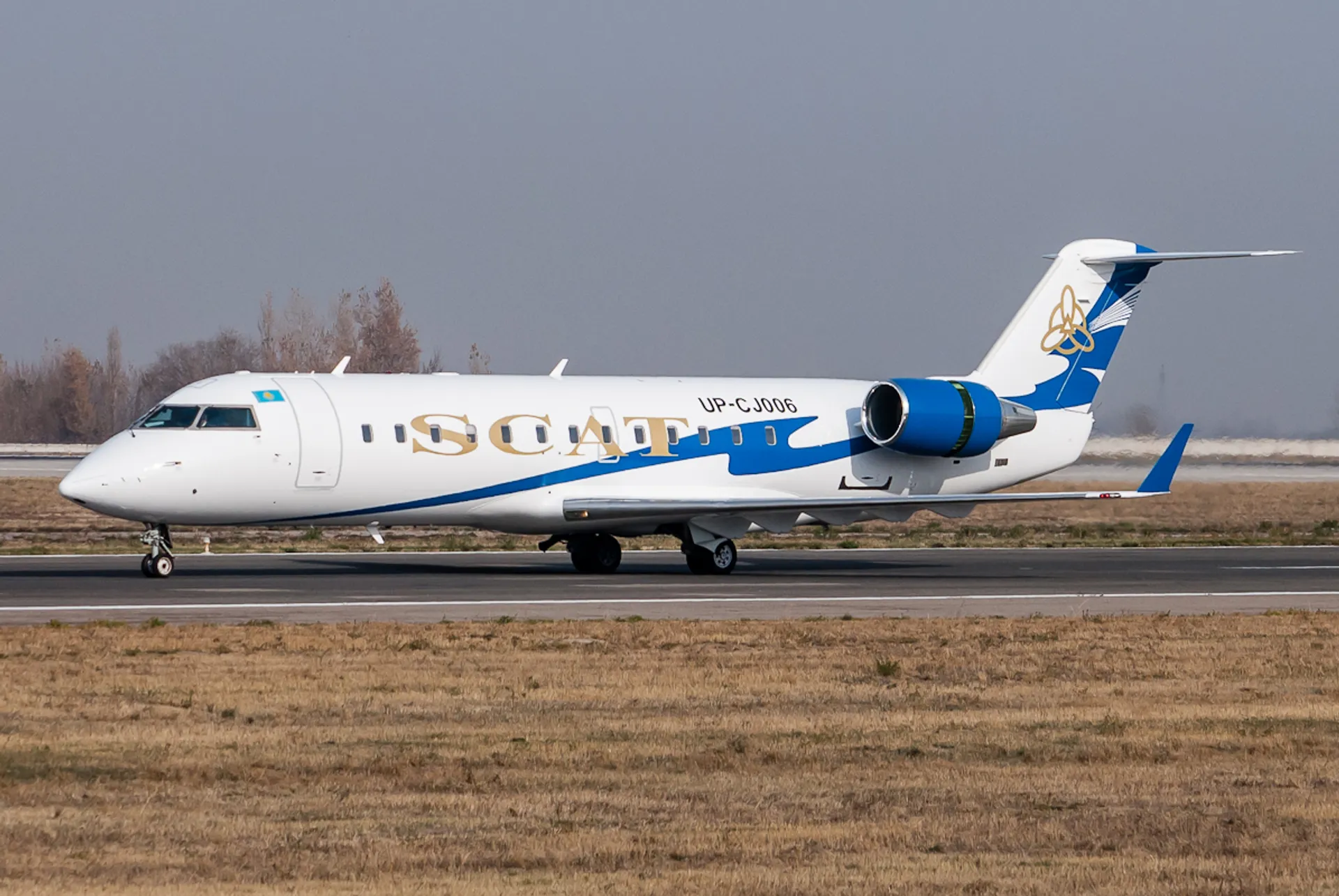 Капитал - Командира самолета SCAT осудили за аварийную посадку