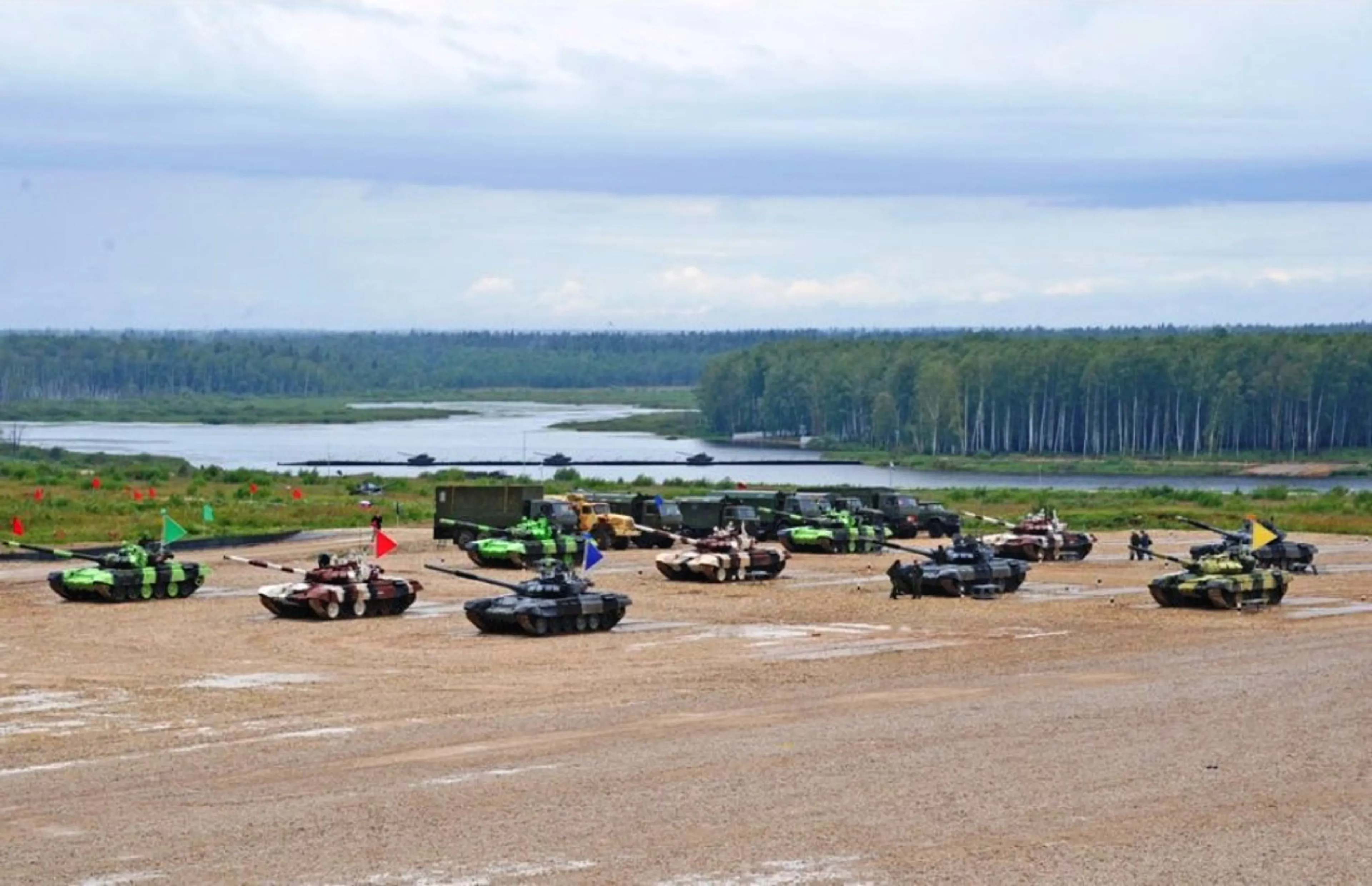 Капитал - Казахстанцы триумфально завершили первый заезд «Танкового биатлона»
