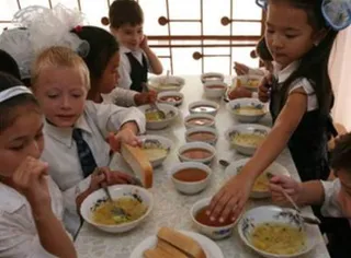 Капитал - Школьное питание нельзя выставлять на тендер