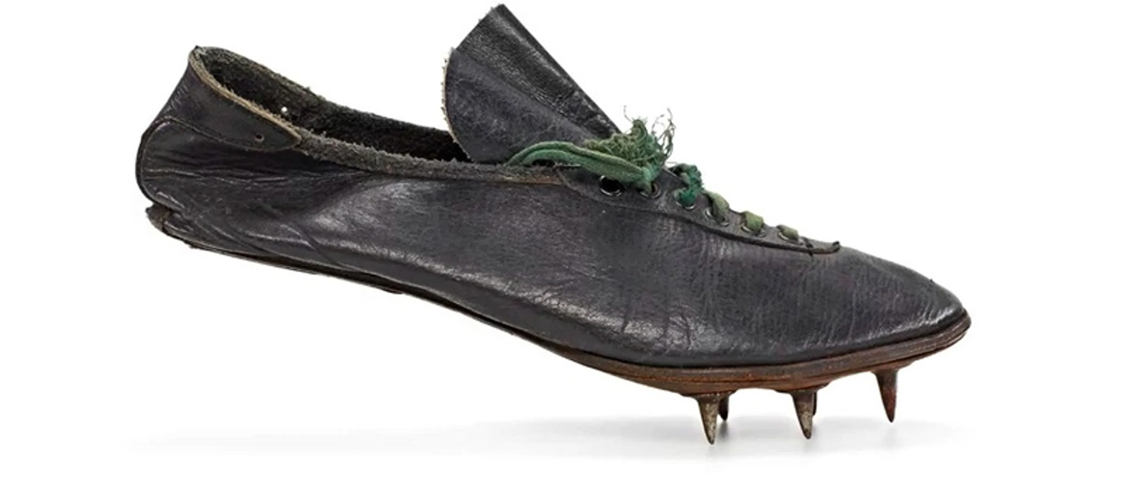 Первые шипованные бутсы Dassler