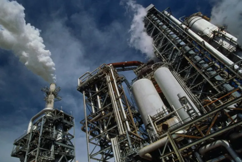 Капитал - Более 1,2 тыс. иностранцев задействуют в реконструкции НПЗ