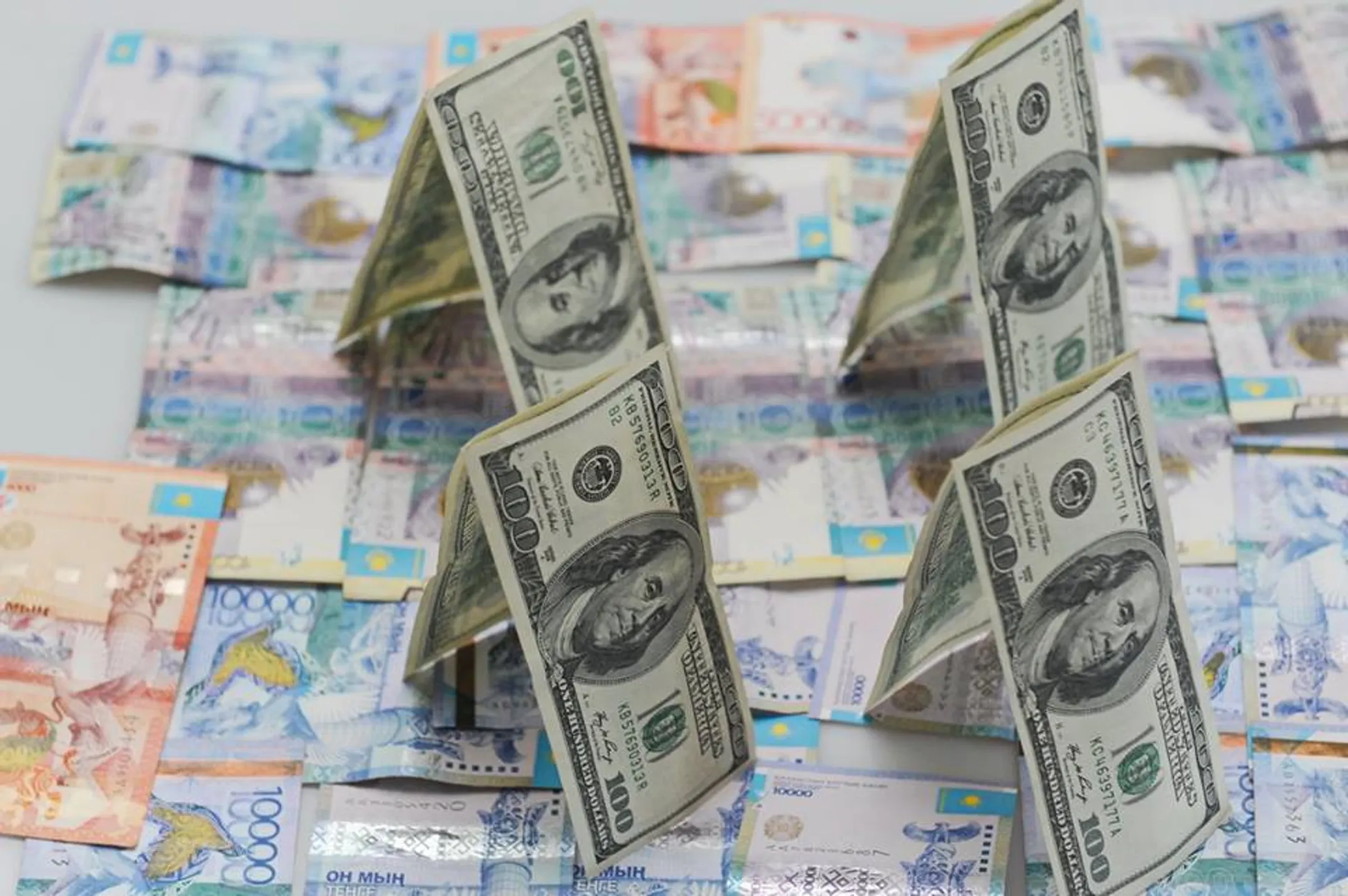 Интервенции Нацбанка в августе составили $146 млн - Image Kapital.kz