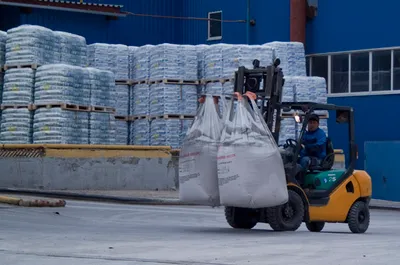 Завод по выпуску бумажных мешков ввели в эксплуатацию в Южном Казахстане