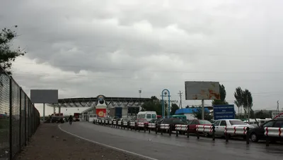 Кыргызстан снимет таможенные барьеры на границе с РК