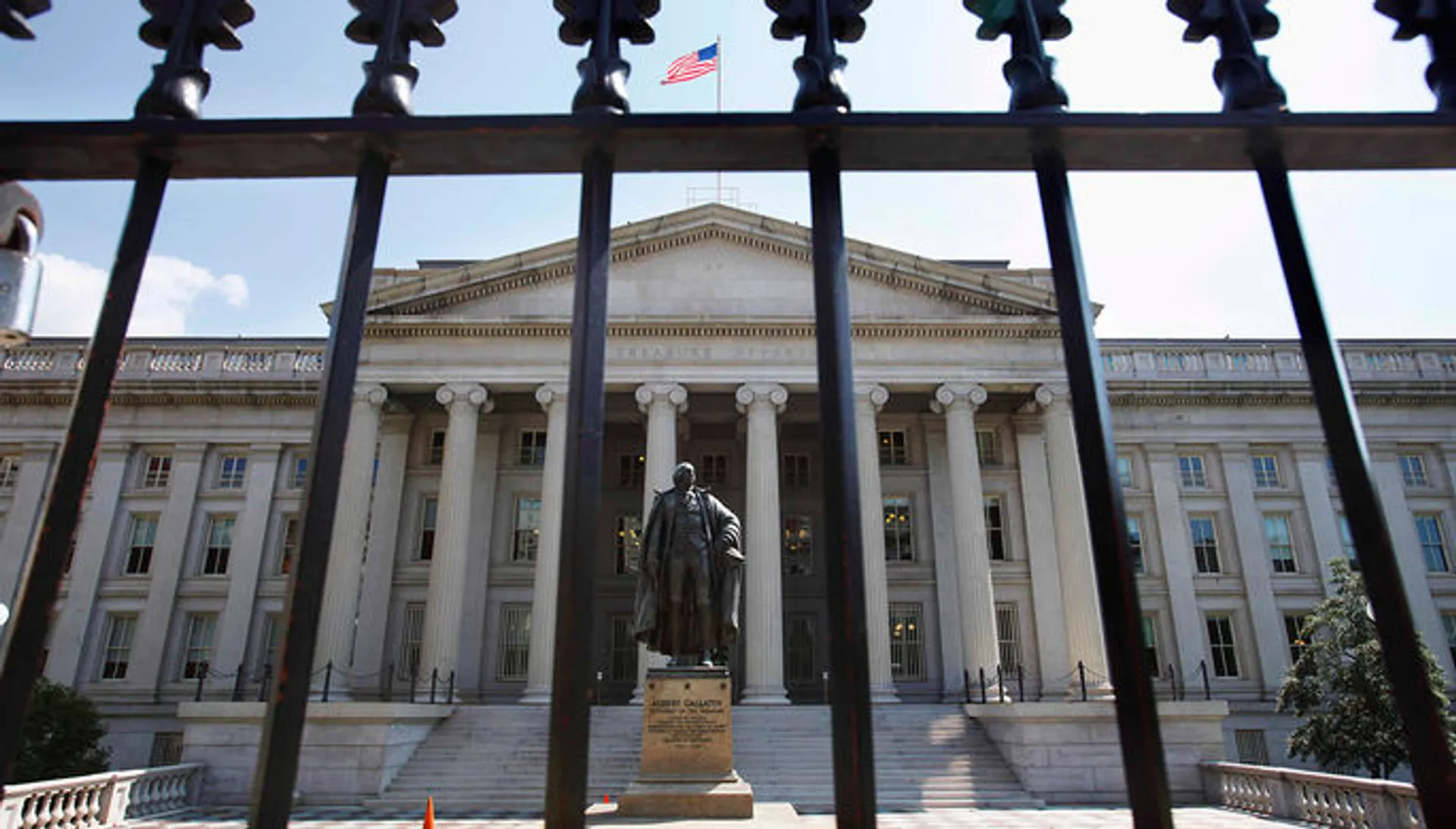 Капитал - Минфин США сообщил об отставке куратора американских санкций