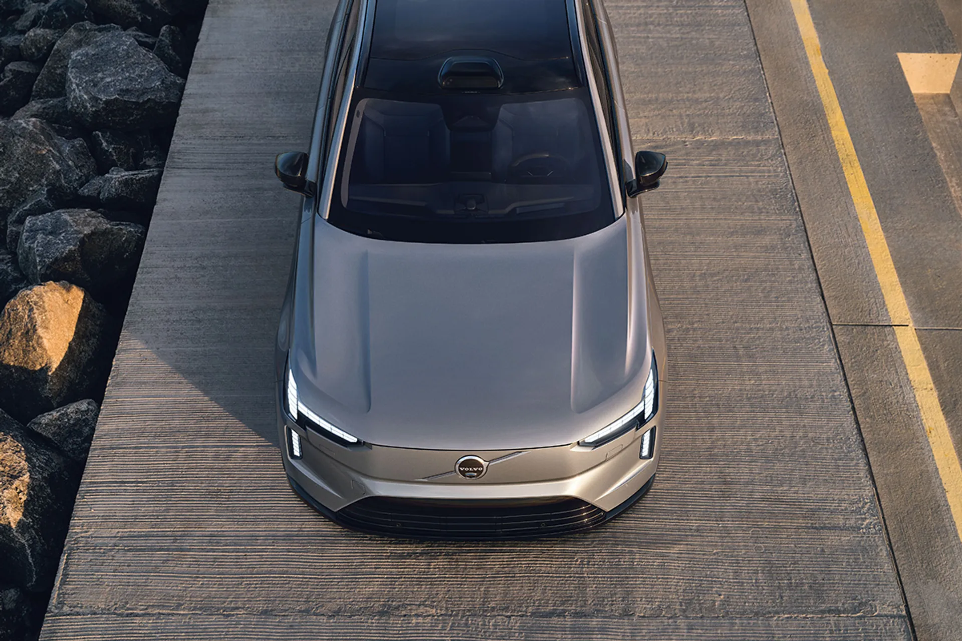 Капитал - Революция Renault, новый Volvo EX90 и популярный Porsche Taycan