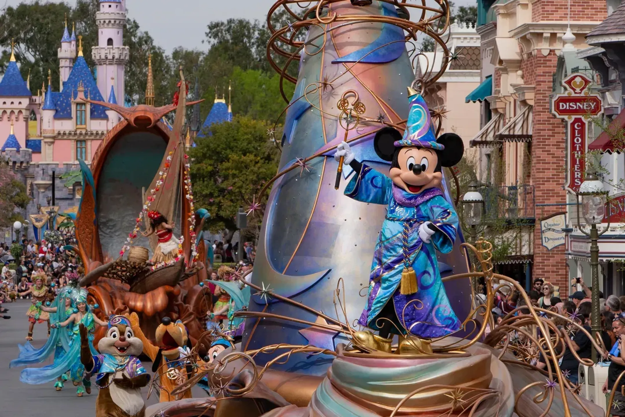 Фото: Х, @Disneyland