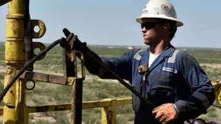 Капитал - Platts: нефть может протестировать цену в $80