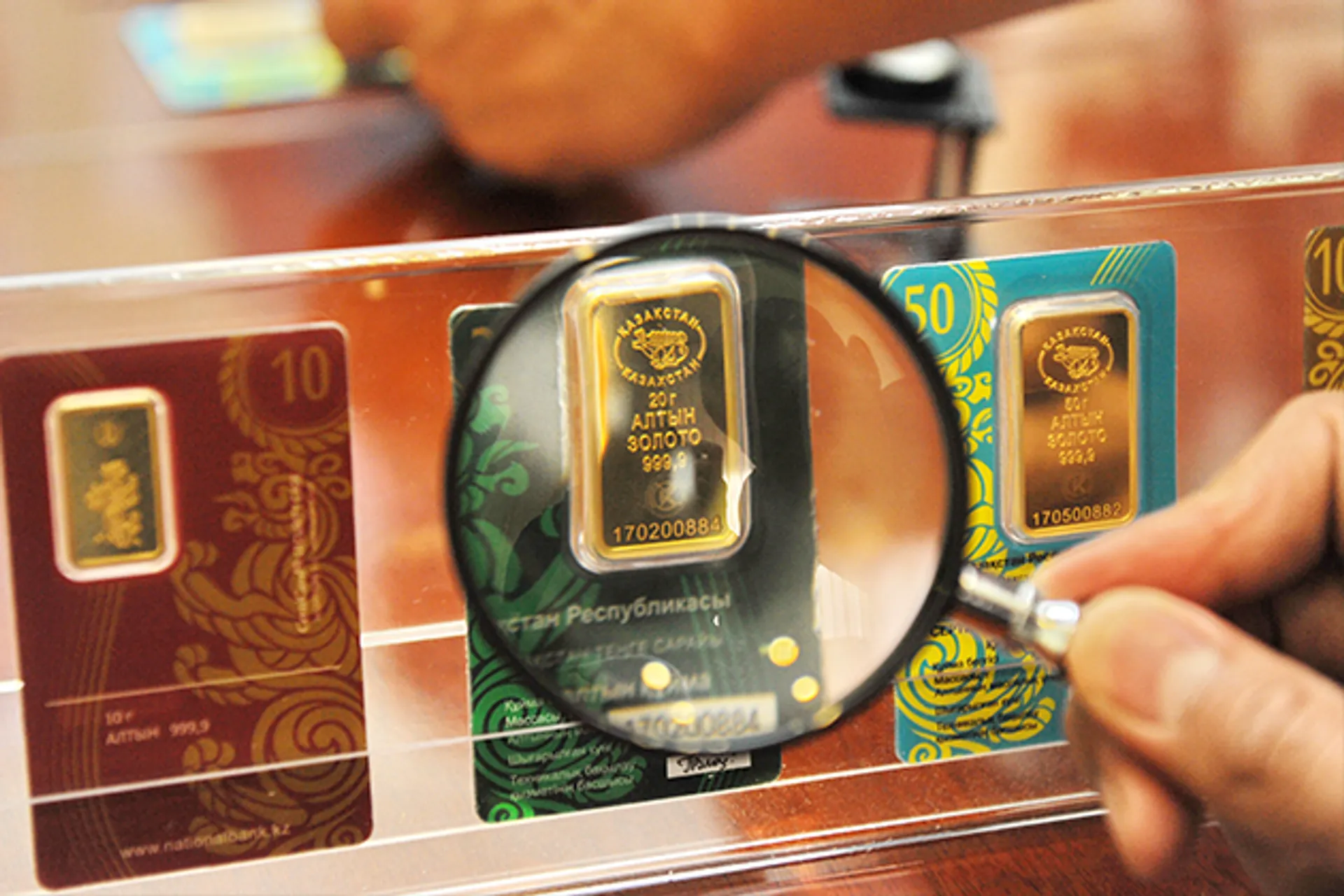 Капитал - Прибыль банков от продажи золотых слитков доходит до 12,5%