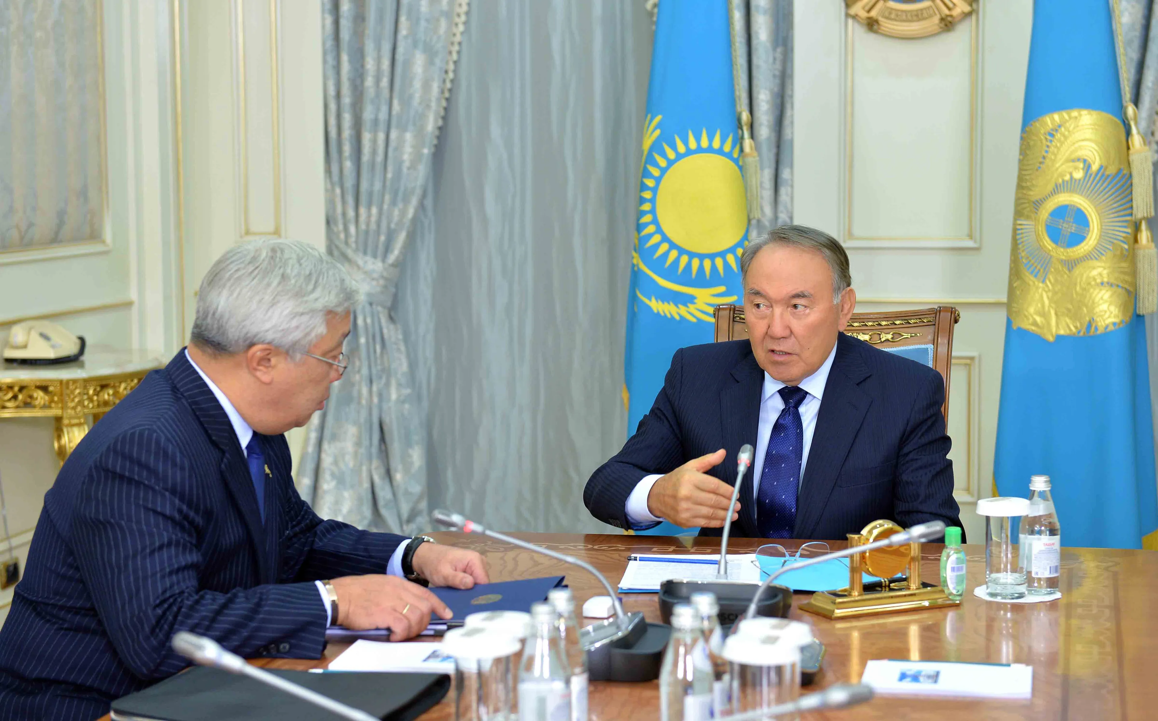 Капитал - Послы за рубежом должны показать достижения страны за 25 лет