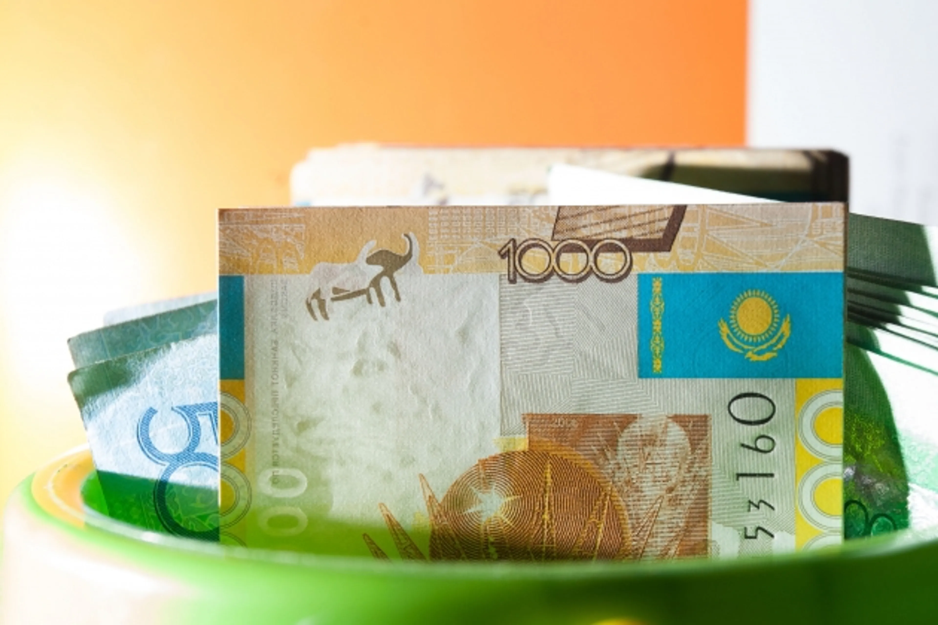 Капитал - Нацбанк намерен продать $3 млрд