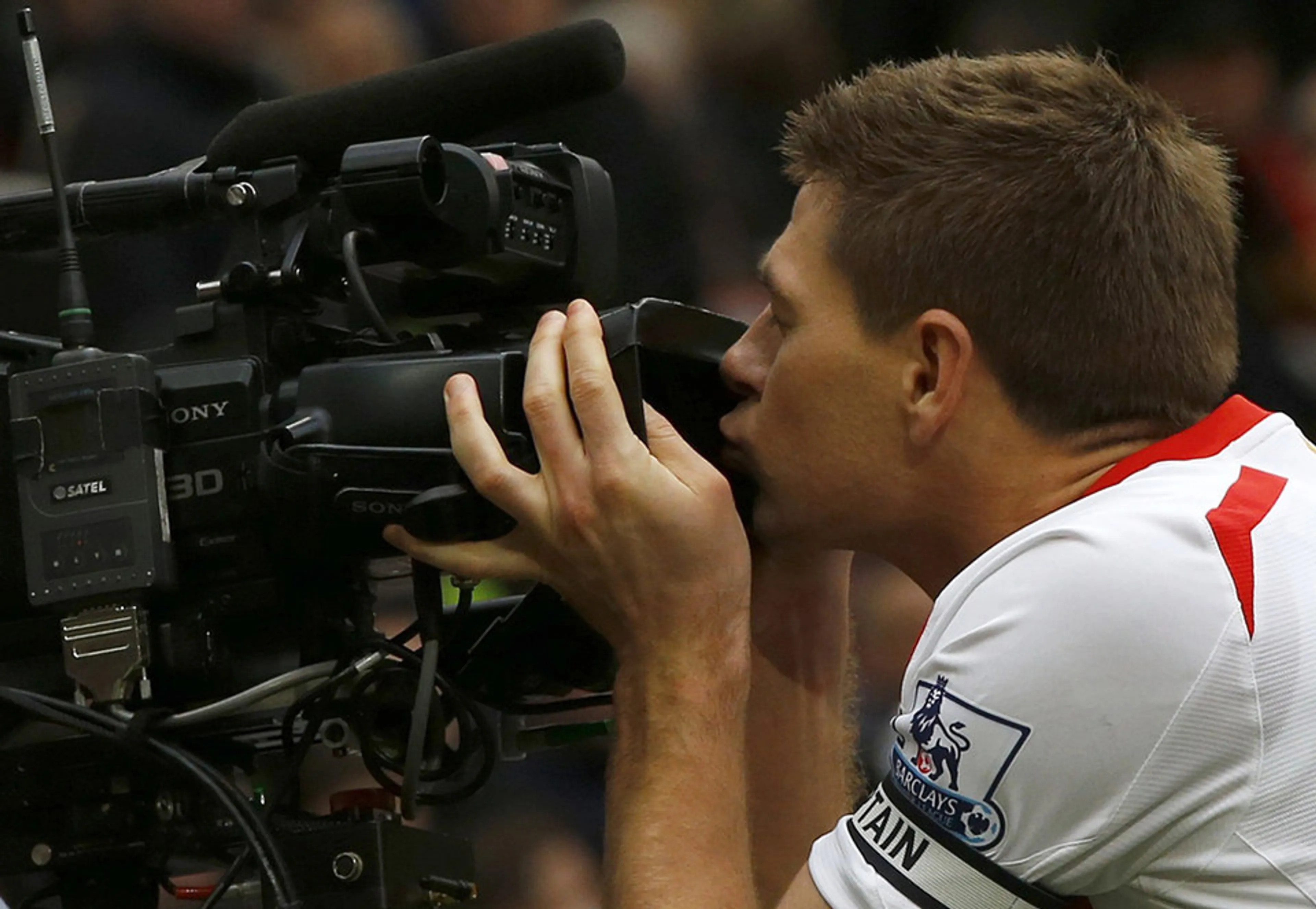 Капитал - В европейских футбольных чемпионатах сыграны матчи очередных туров