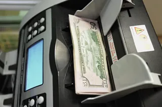 Капитал - Доллар перешагнул отметку в 331 тенге