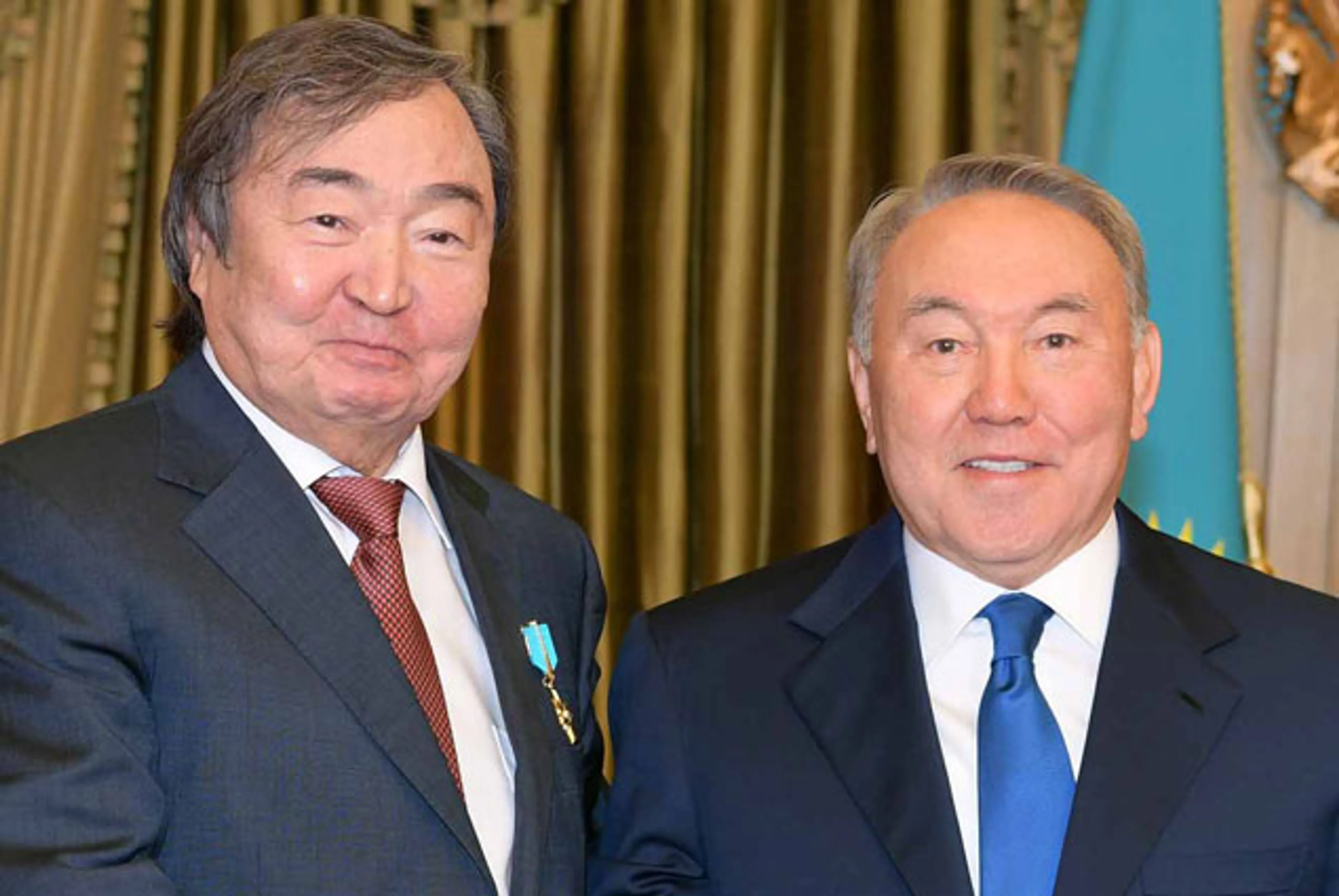 Капитал - Президент поздравил Олжаса Сулейменова с юбилеем