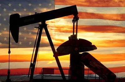 США впервые за 40 лет отправили нефть на экспорт