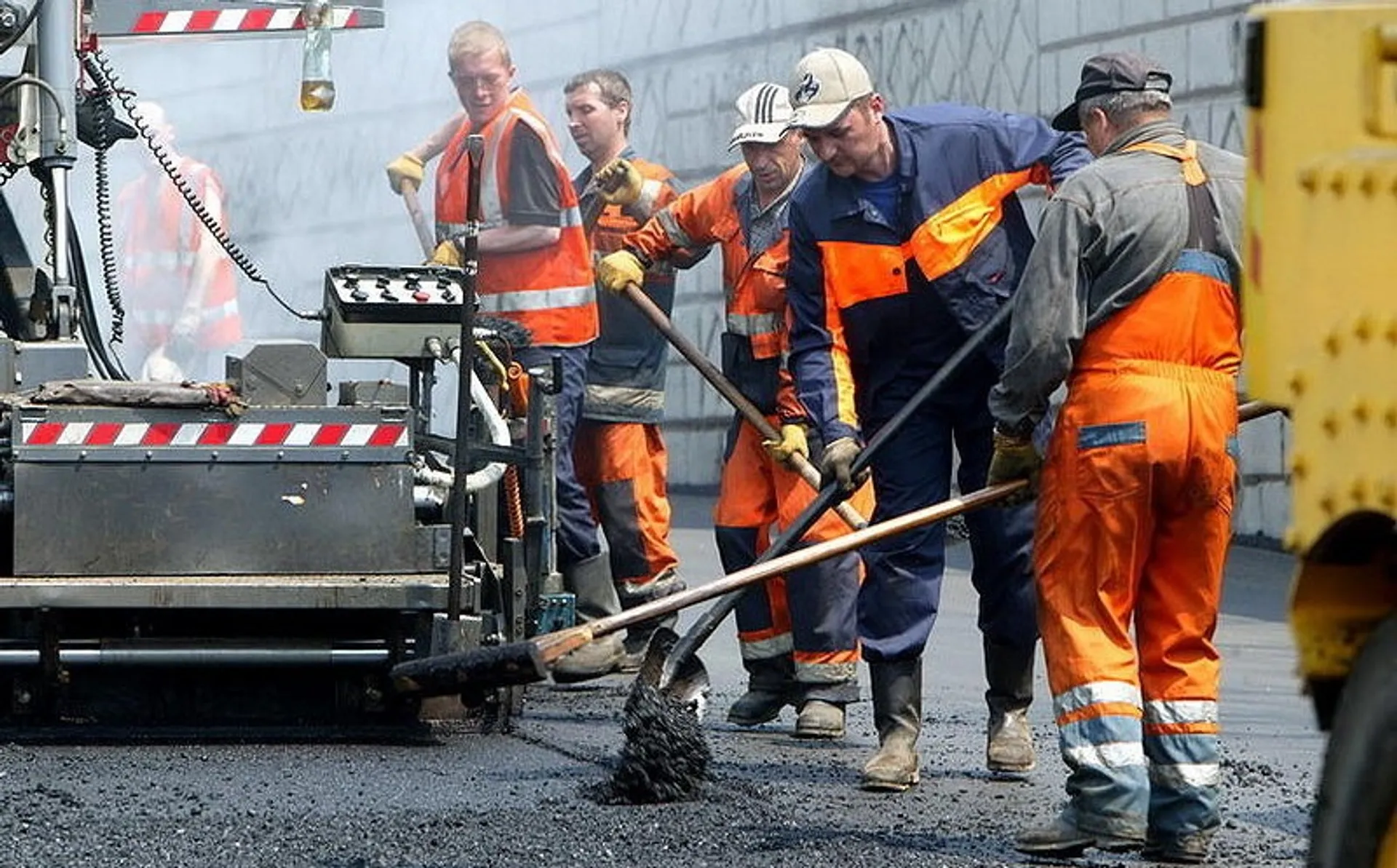 Капитал - За незаконченный ремонт улиц будут наказывать