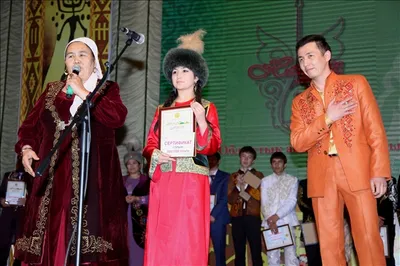 Полмиллиона тенге получил победитель айтыса акынов