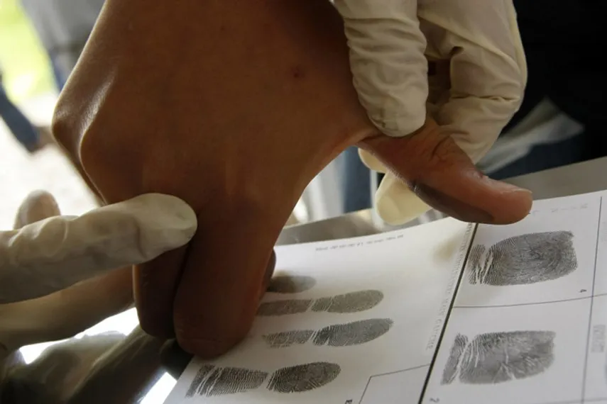 Капитал - В Казахстане начнут брать с мигрантов отпечатки пальцев