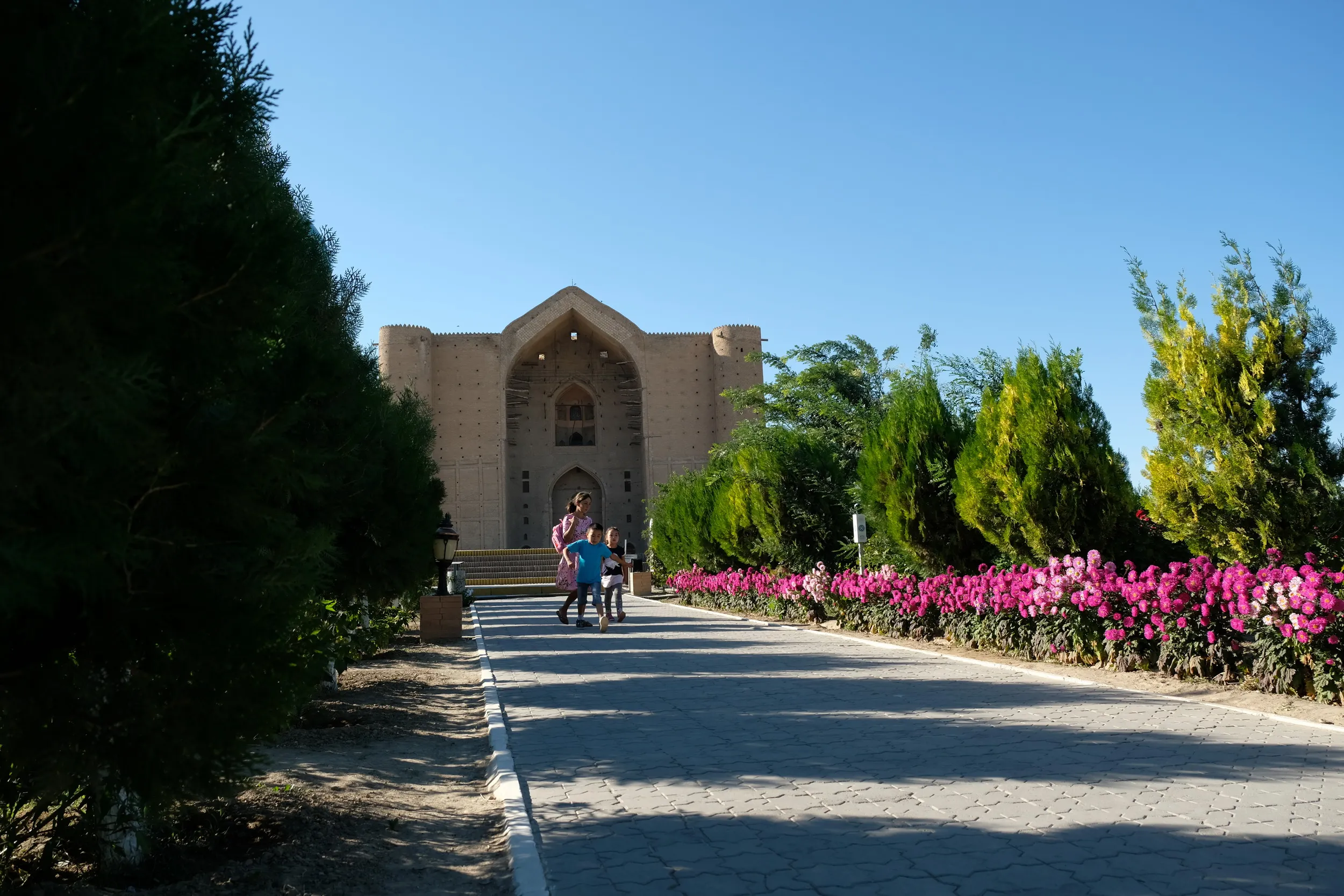 В Казахстане количество туристов снизилось в 3,6 раза