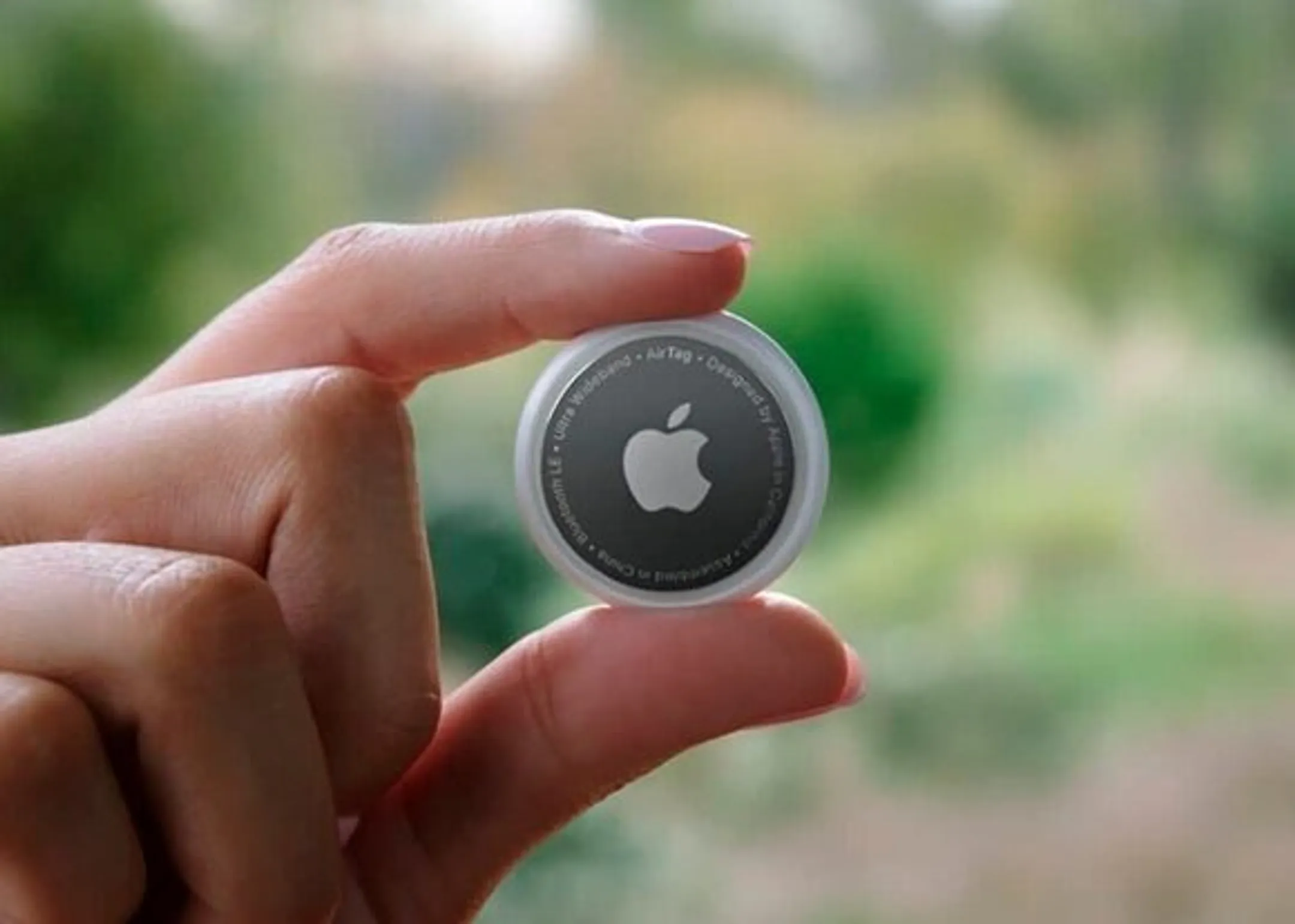 Apple представила цветные iMac, метки AirTag и фиолетовый iPhone 12 - Image Kapital.kz