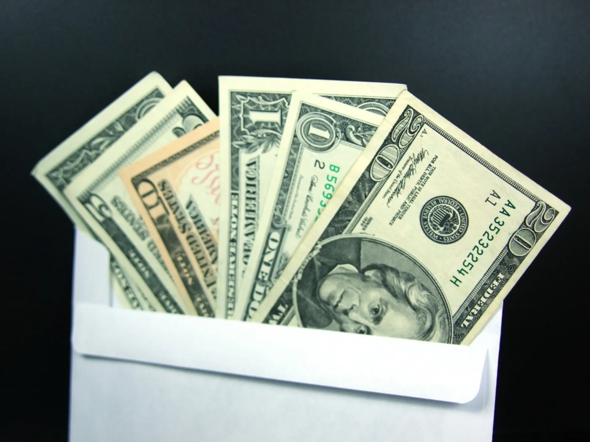 Капитал - Заработок иностранцев выше, чем у граждан РК