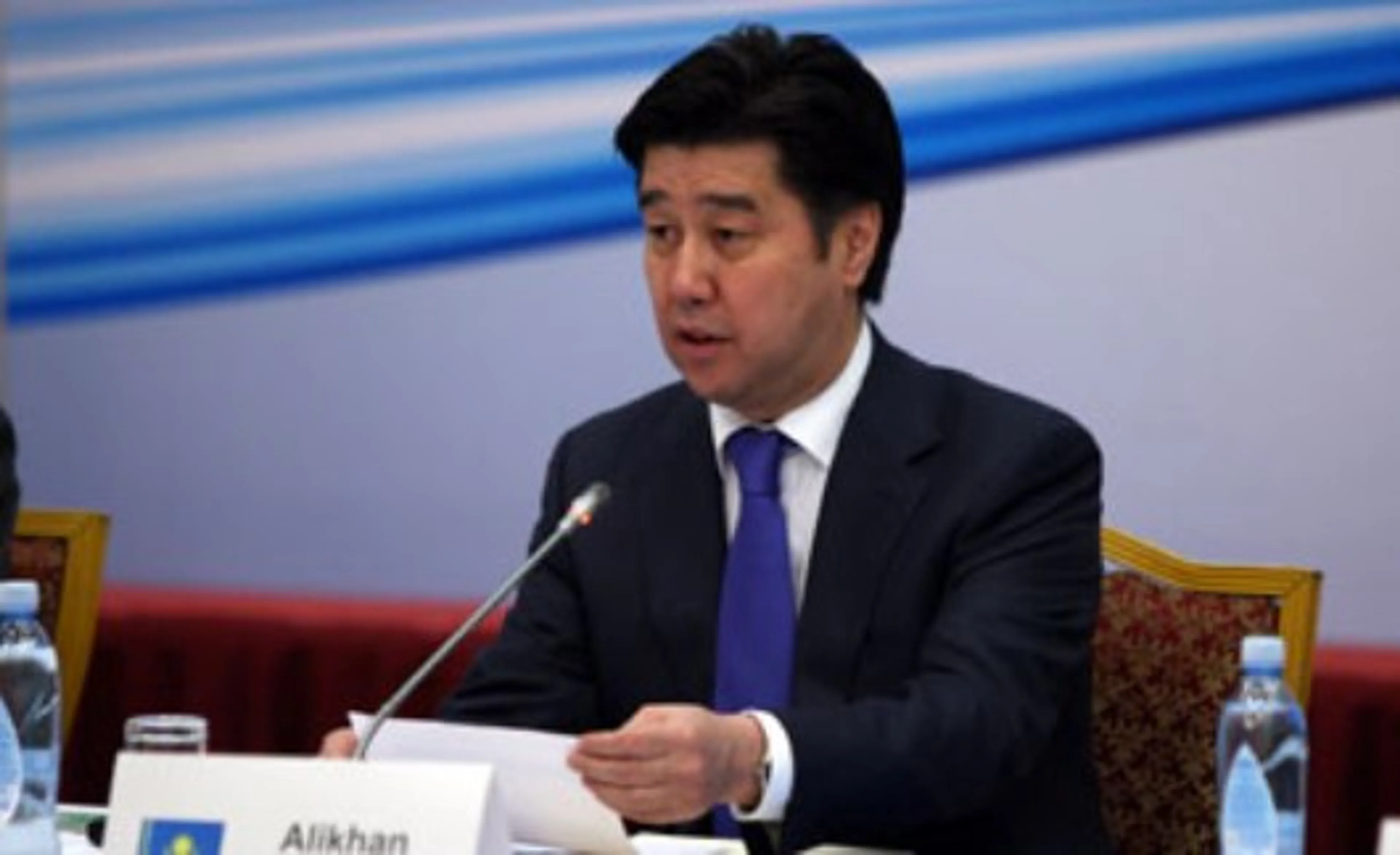 Капитал - Госслужба будет открыта для молодежи