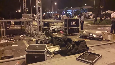 Разъяренная толпа устроила беспорядки в Алматы