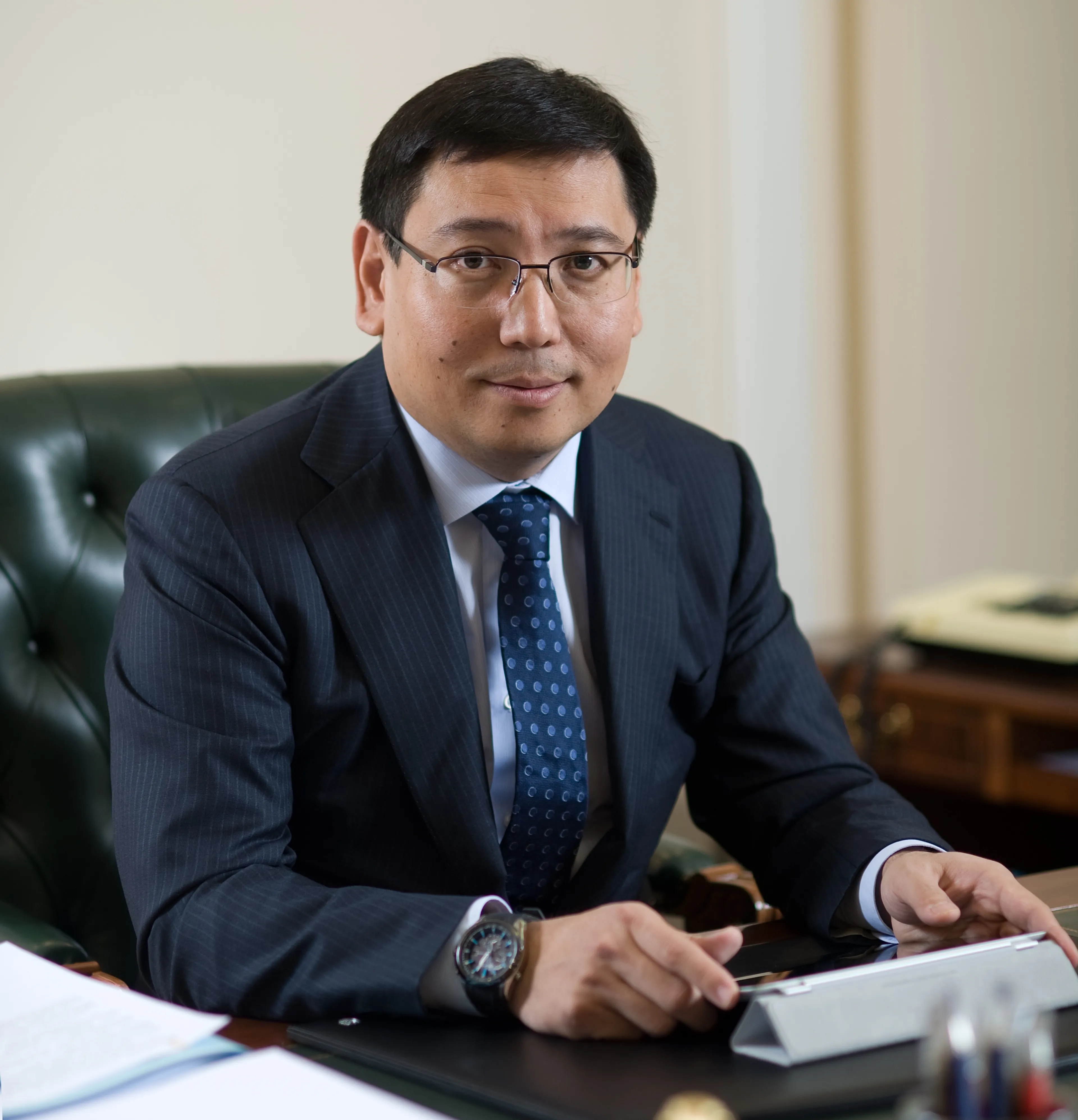 Капитал - В мае тенге к доллару укрепился на 3,1%