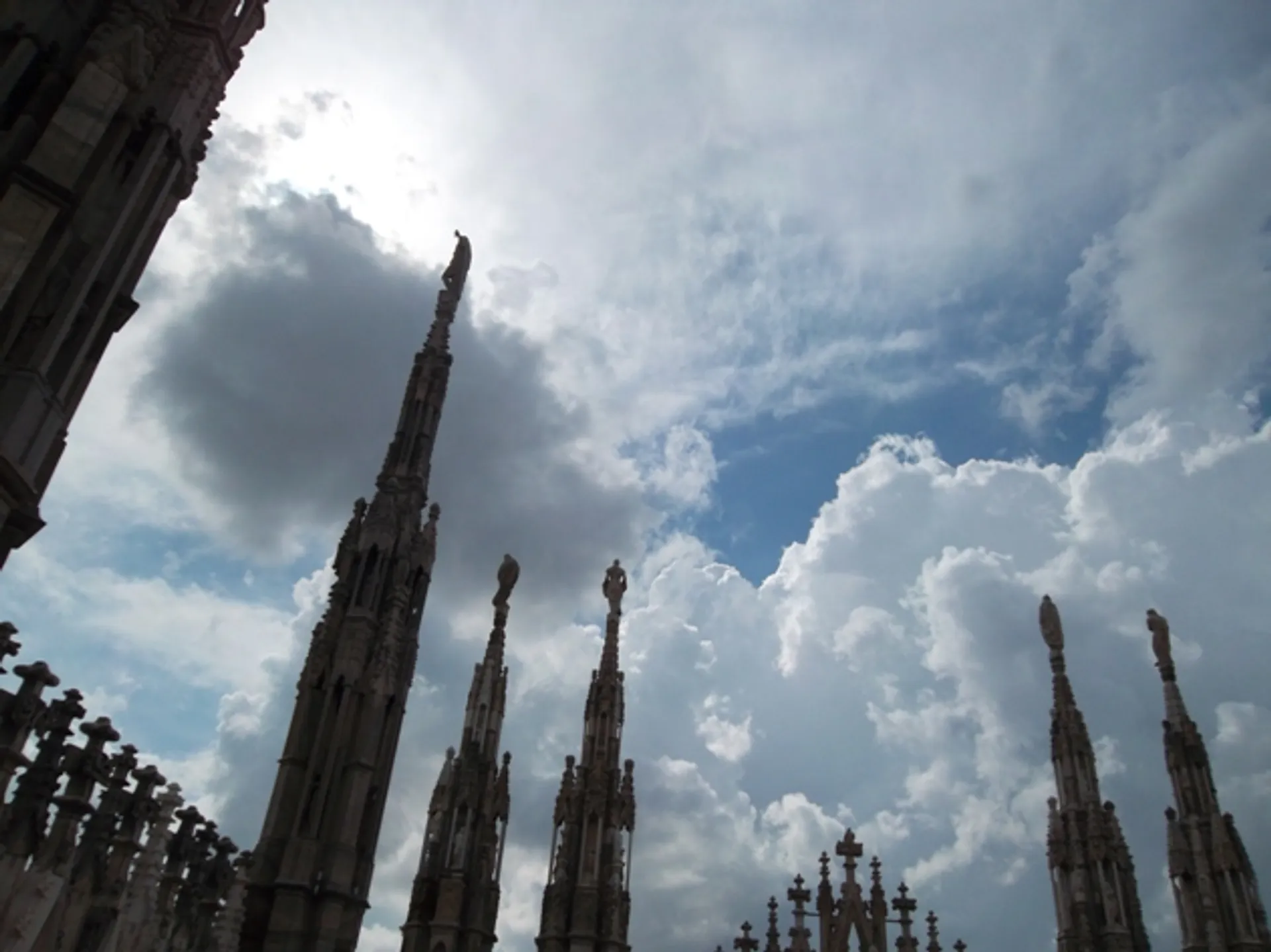 Капитал - Люблю Милан в начале мая…