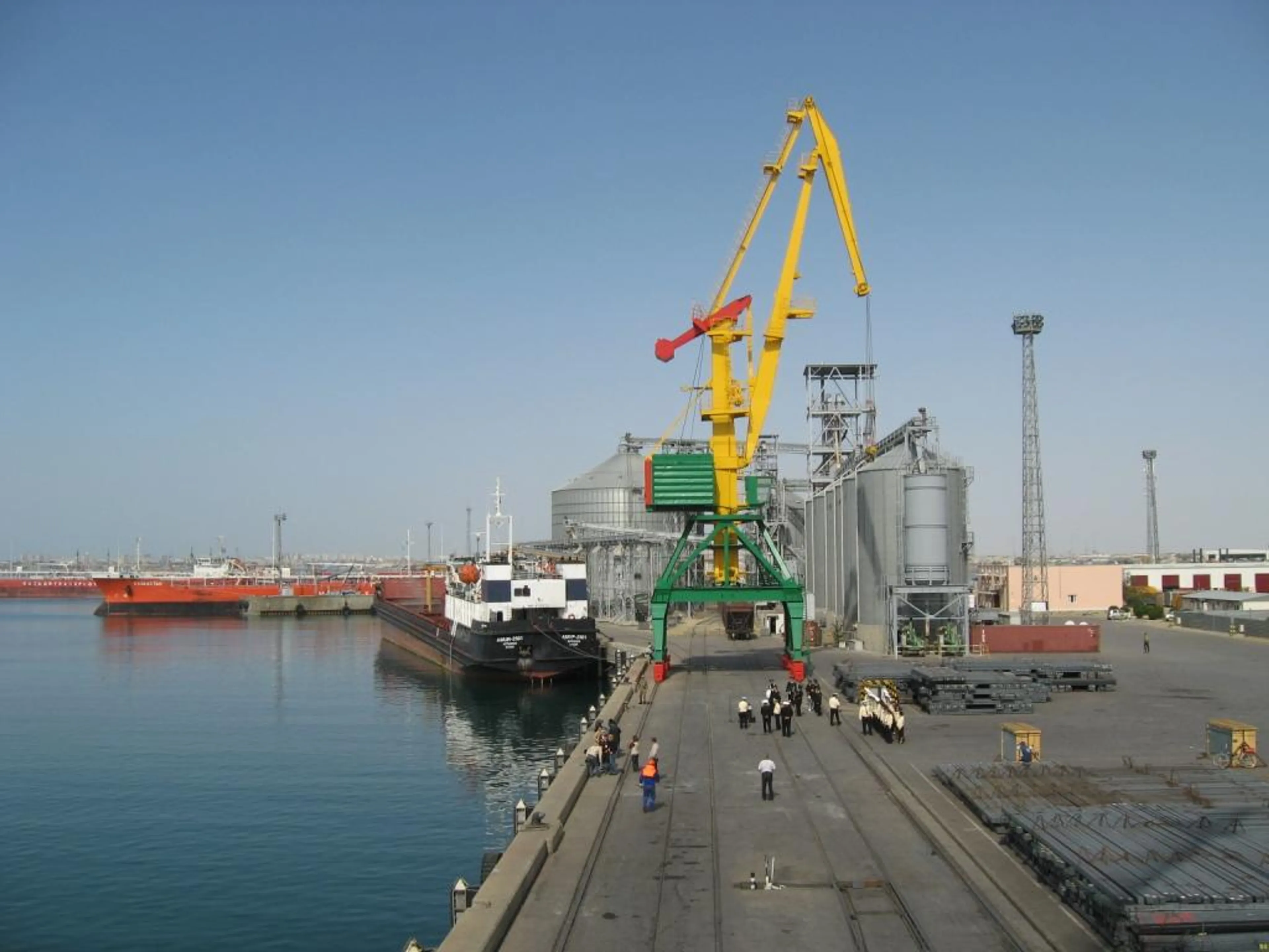 Капитал - Ущерб от расширения порта Актау оценивается в 18 тонн рыбы