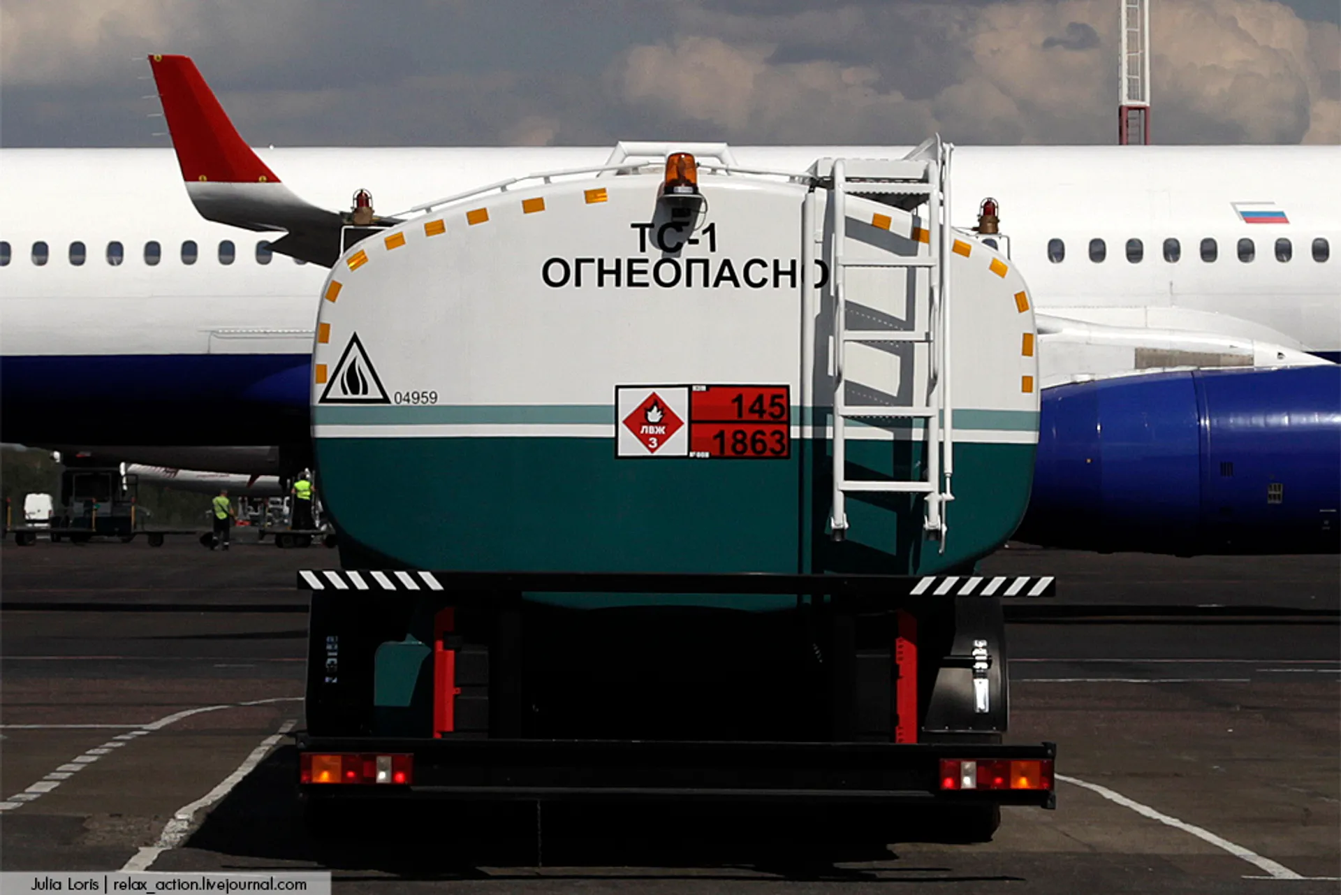 Капитал - Поставлять топливо в аэропорты будет только КМГ