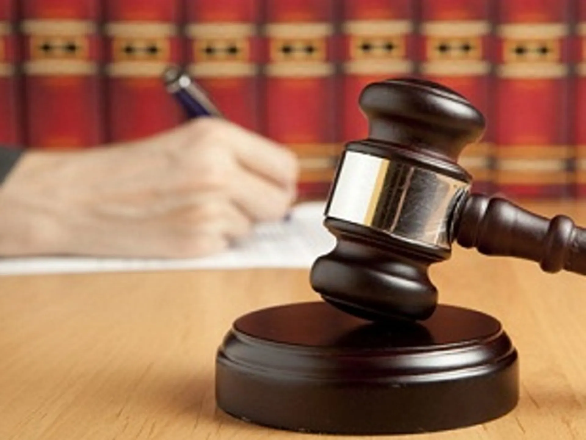 Капитал - Оштрафованы 17 должностных лиц