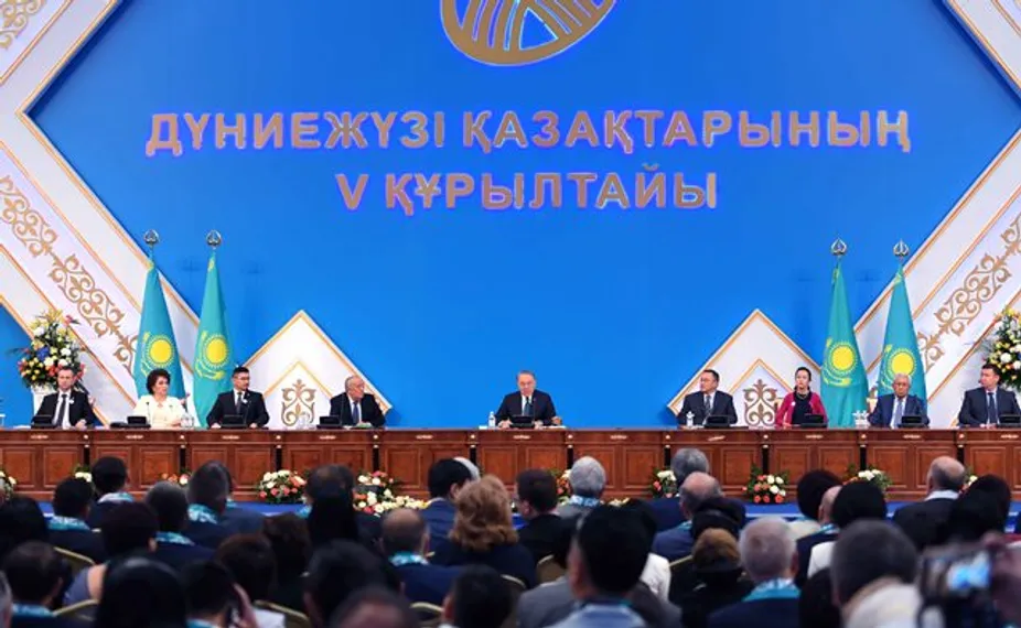 Капитал - Нурсултан Назарбаев переизбран председателем Всемирной ассоциации казахов