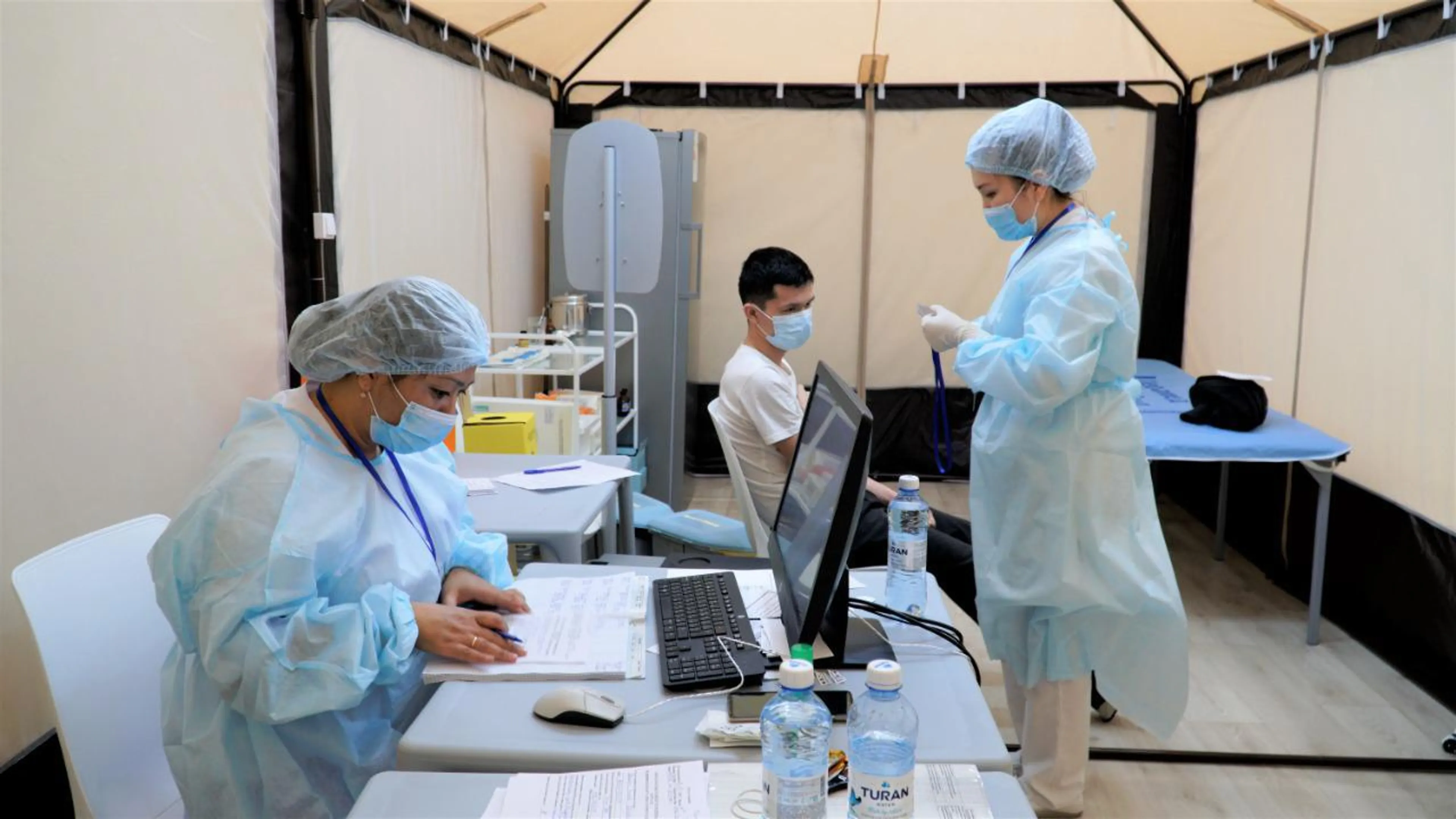 Капитал - В столичных ТРЦ Keruen и Абу-Даби Плаза развернули пункты вакцинации