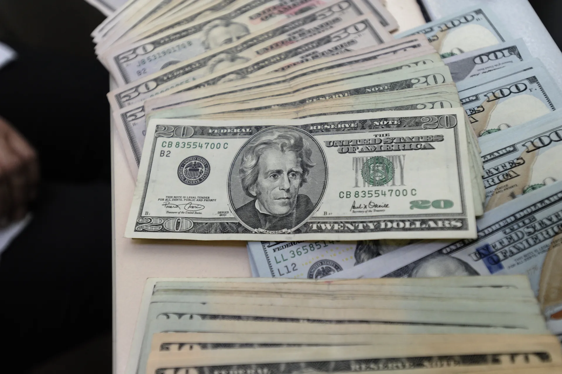 Капитал - Российские миллиардеры за полгода обеднели на $74 млн