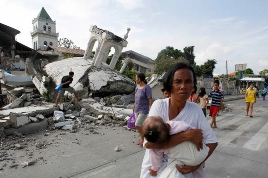 Капитал - Супертайфун унес жизни 10 тыс. филиппинцев