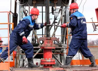 Капитал - Газпрому без конкурса отдали 4 месторождения