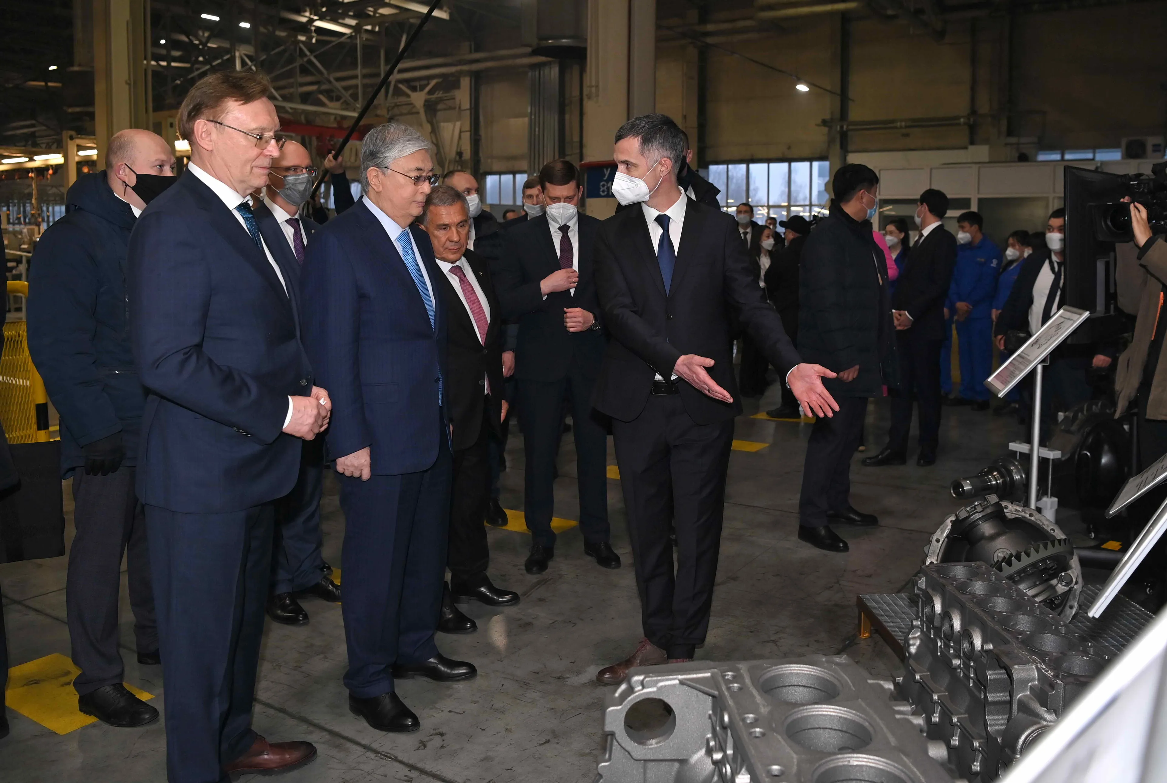 Капитал - Касым-Жомарт Токаев посетил предприятия «КАМАЗ» и «ТАНЕКО»