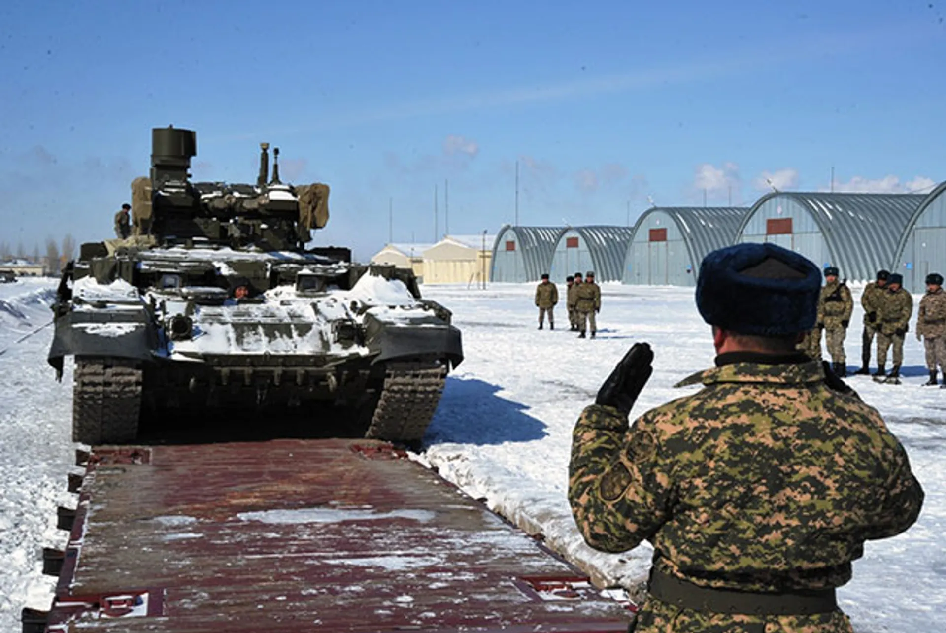 Капитал - Военная техника для парада прибыла в Астану