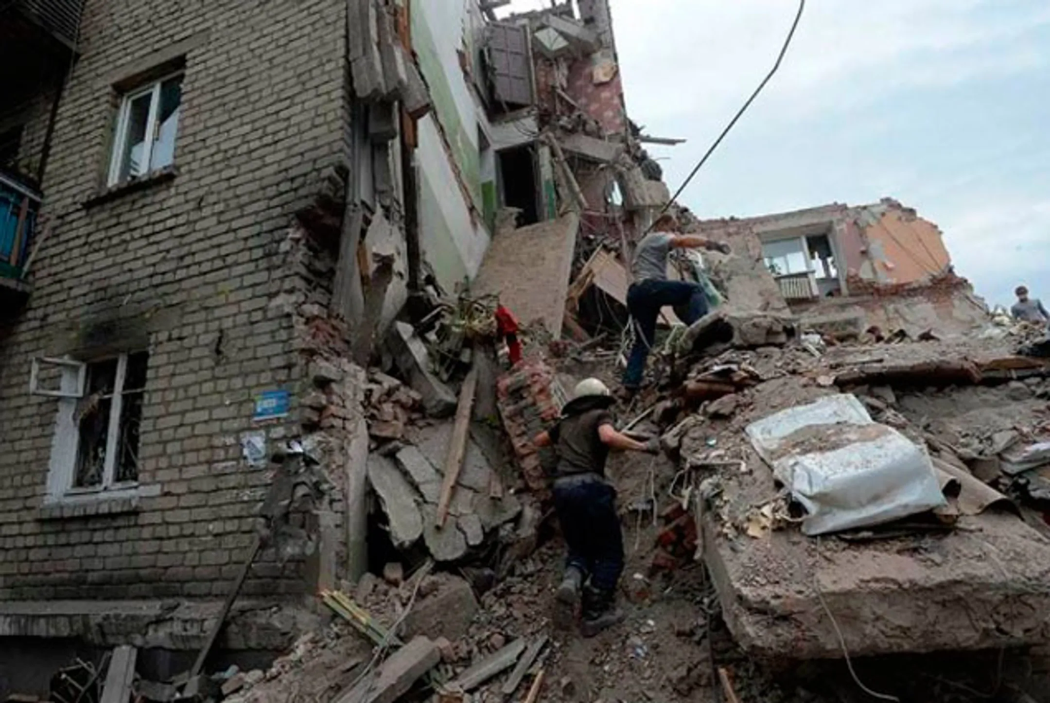 В пригородах Донецка и в Марьинке идут бои - Image Kapital.kz